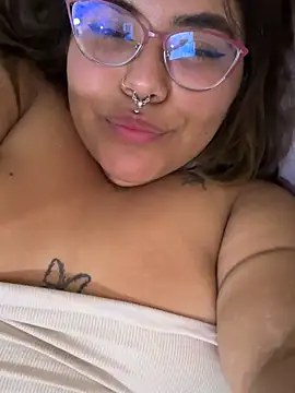 Chat +18 de Mili21003 ao vivo