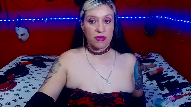 MATURE_Randy Adlı Modelin Canlı XXX Sohbeti