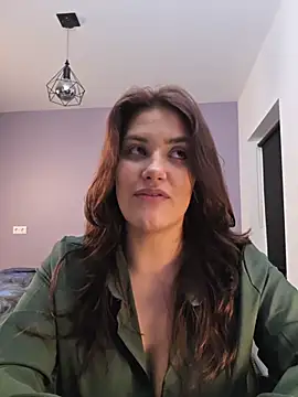 MiaRides19 élő XXX-chatje