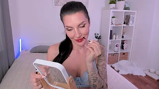 Chat XXX en directo de Sasha_Miro