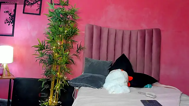 lana_gill1's Live XXX Chat