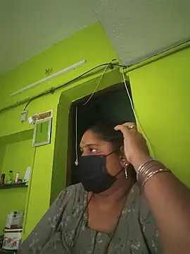 Villageanuty: вебкам-шоу