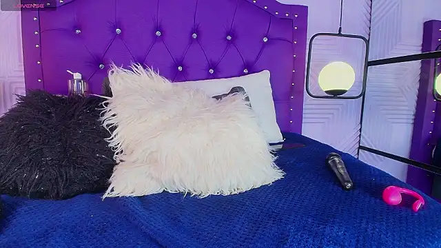 sarah_banks1 Live XXX-Chat