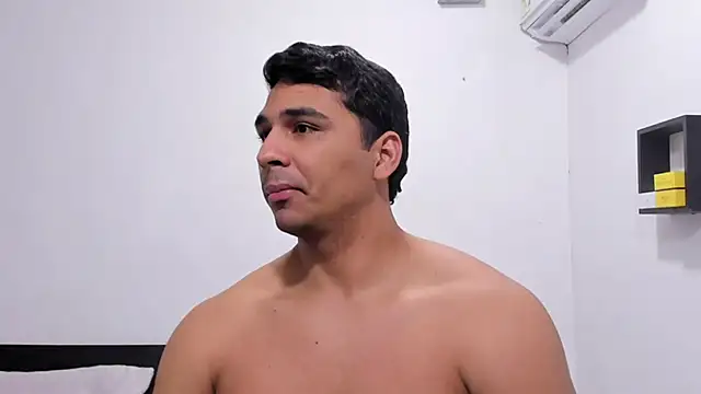 Czat XXX na żywo – noah_belami