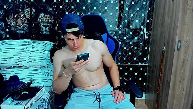 javiersexymann: онлайн-секс-чат