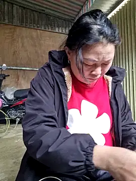 yoowwmrのライブXXXチャット