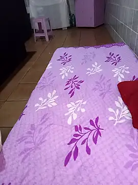 Chat +18 de Millyhsantos ao vivo