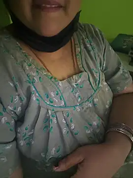 Villageanuty Adlı Modelin Canlı XXX Sohbeti