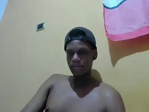 aunstin_farid1 Adlı Modelin Canlı XXX Sohbeti