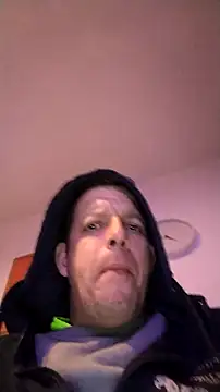 Knuffelstaaff123 Live XXX-chat