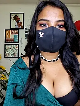 Noor-Bold Live XXX-Chat