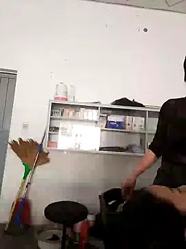 Listen-ly élő XXX-chatje