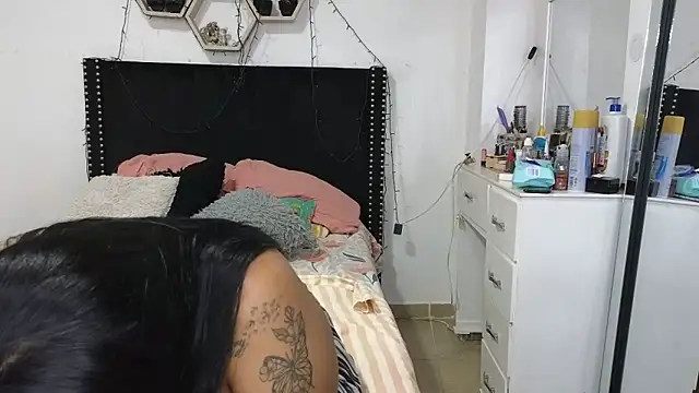 charlotte_077のライブXXXチャット