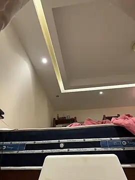 cut7in élő XXX-chatje