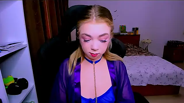 Онлайн чат XXX littleSiyfairy