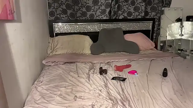 londonsfantasy's Live XXX Chat