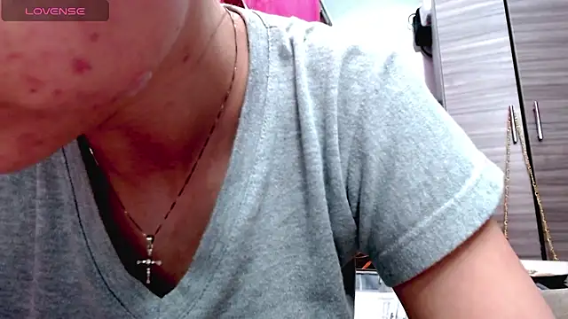 Chat XXX en directo de holy_juli