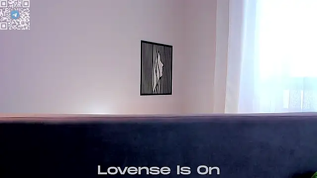 FalineDowlen Adlı Modelin Canlı XXX Sohbeti