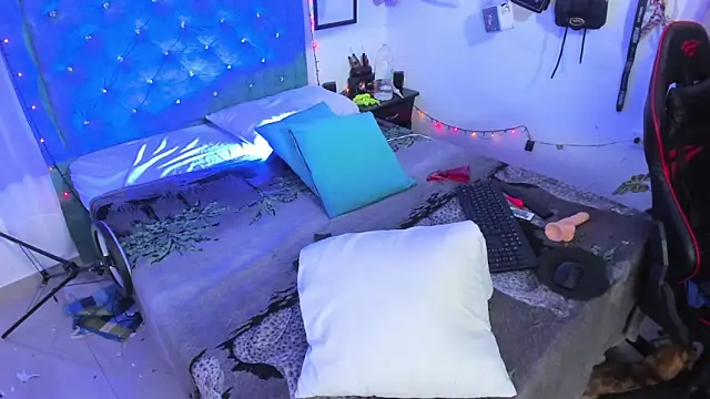 Rihanna_hotx's Live XXX Chat