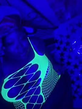 Chocolatebunnyxx96 Adlı Modelin Canlı XXX Sohbeti