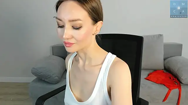 MinaDiamonddのライブXXXチャット