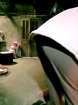 ngan-cute Chat XXX in diretta