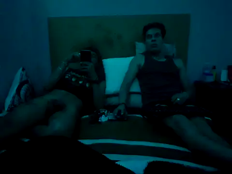 RAYMOND-22: διαδικτυακό σόου στην κάμερα