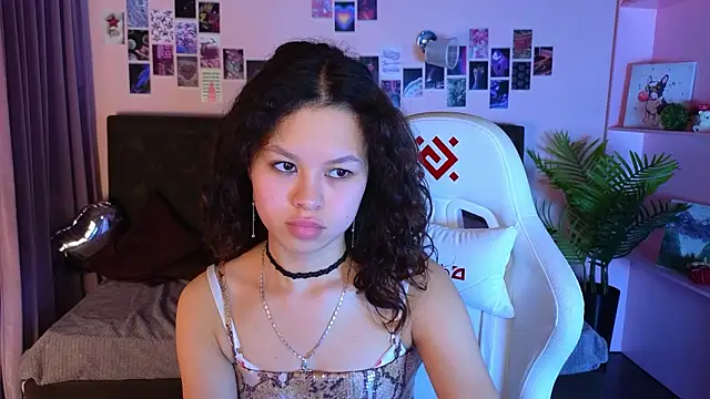 moco_choco élő XXX-chatje