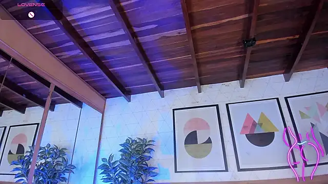 MiaKay1: απευθείας συνομιλία ΧΧΧ