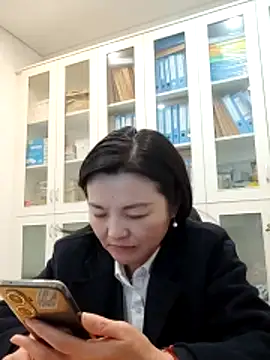 ialnuyoa_h Chat XXX in diretta