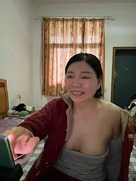 xiiuuff18's Webcam Show