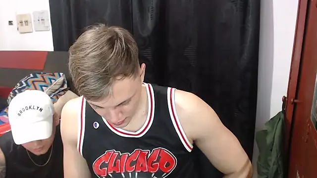 kike_energy Show in webcam