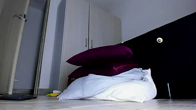 Skarleth69 Live XXX Chat