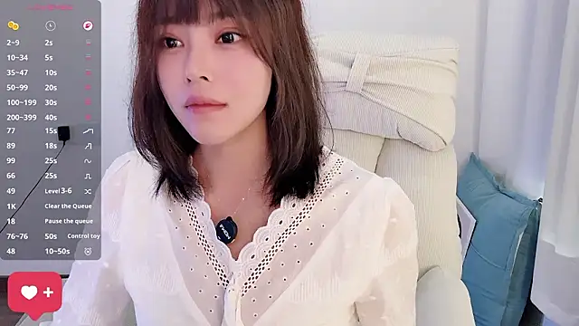 Živý XXX chat peachy_kiss