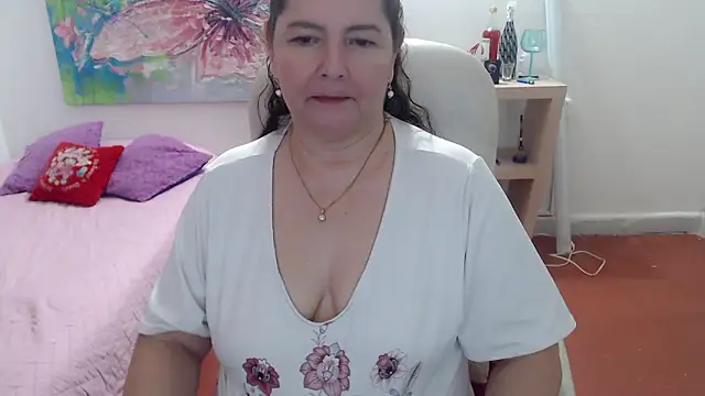 leonela_69 现场XXX聊天