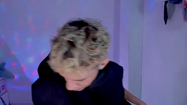 tylernova – Naživo XXX chat