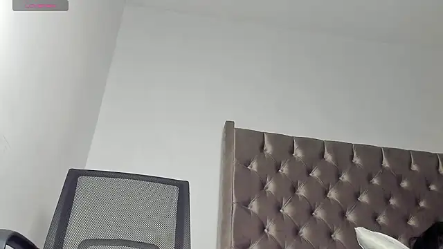 NikkiBotero Chat XXX live