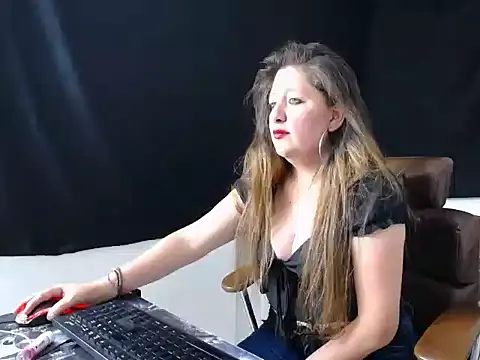 MilfCute_sex: онлайн-секс-чат