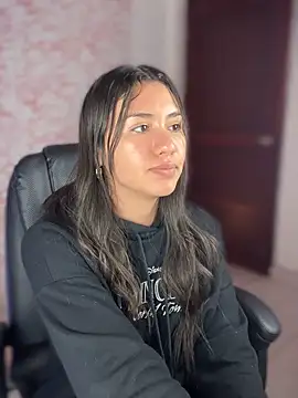 Soy_DanielaのライブXXXチャット