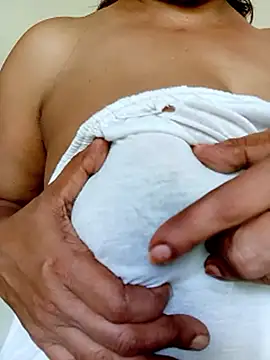 دردشة addicted_puzzy الجنسية المباشرة