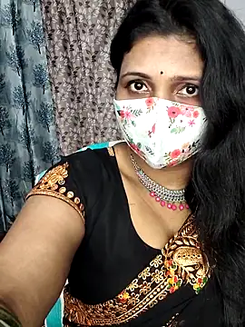 Hotty_Kavita: онлайн-секс-чат