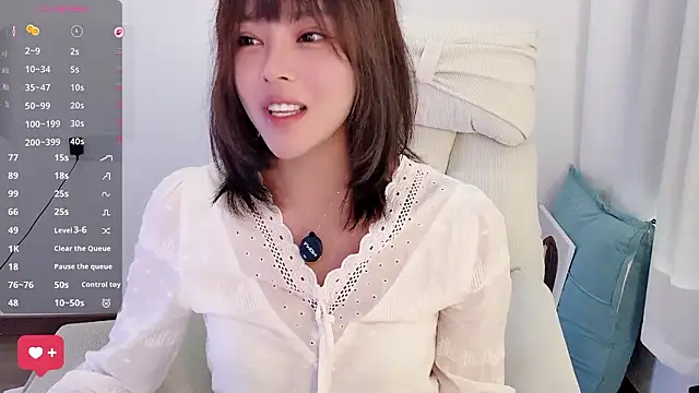 Živý XXX chat peachy_kiss