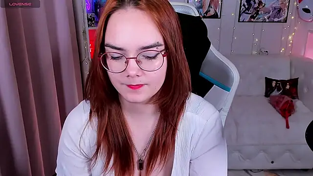 Lily__Evans Adlı Modelin Canlı XXX Sohbeti