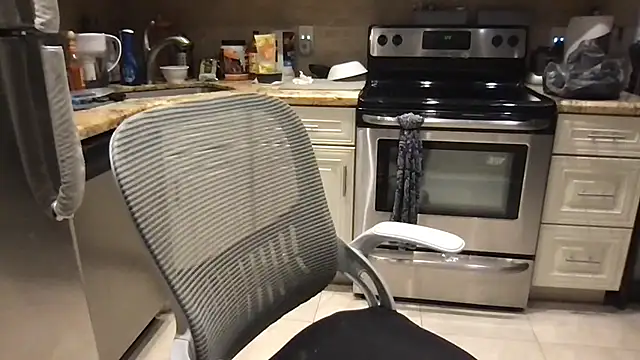 Chatroom XXX en direct de BigGuyMuscle