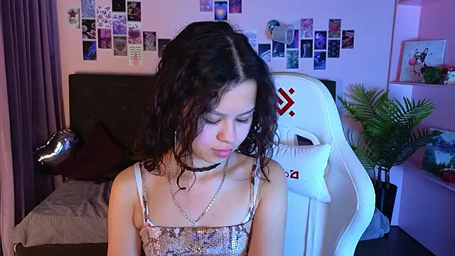 moco_choco élő XXX-chatje