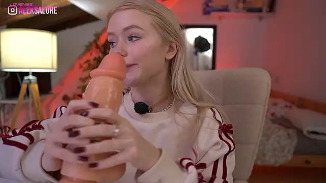 Czat XXX na żywo – LexieLoree