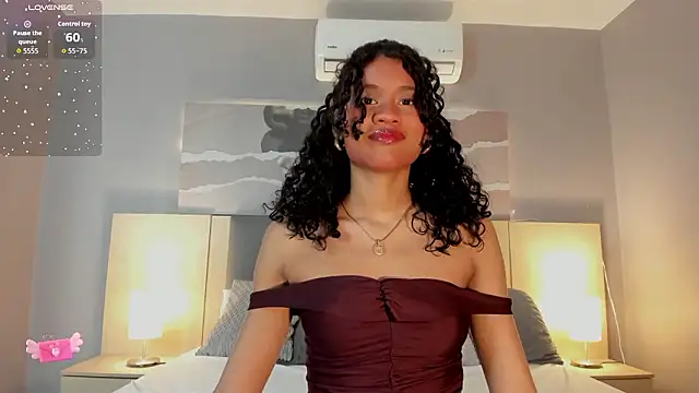 Chat +18 de Aprillbrunette ao vivo