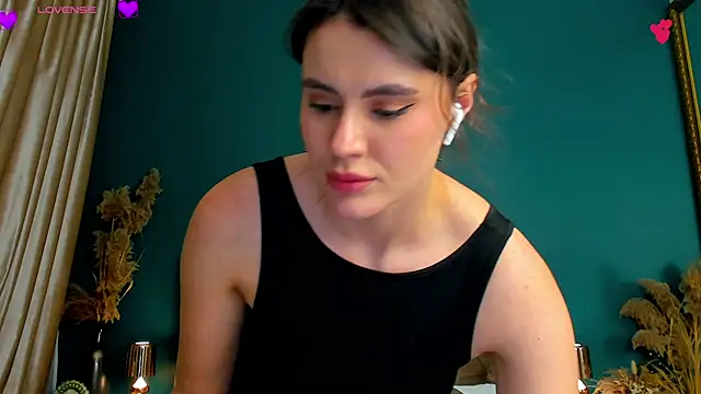 CalyMoon Chat XXX live