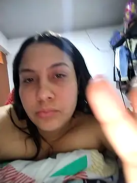 Chat XXX en directo de esmeralda_jadees