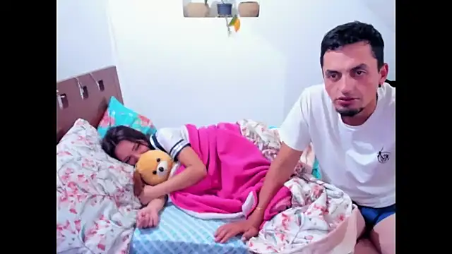 chris_megandoll Chat XXX live